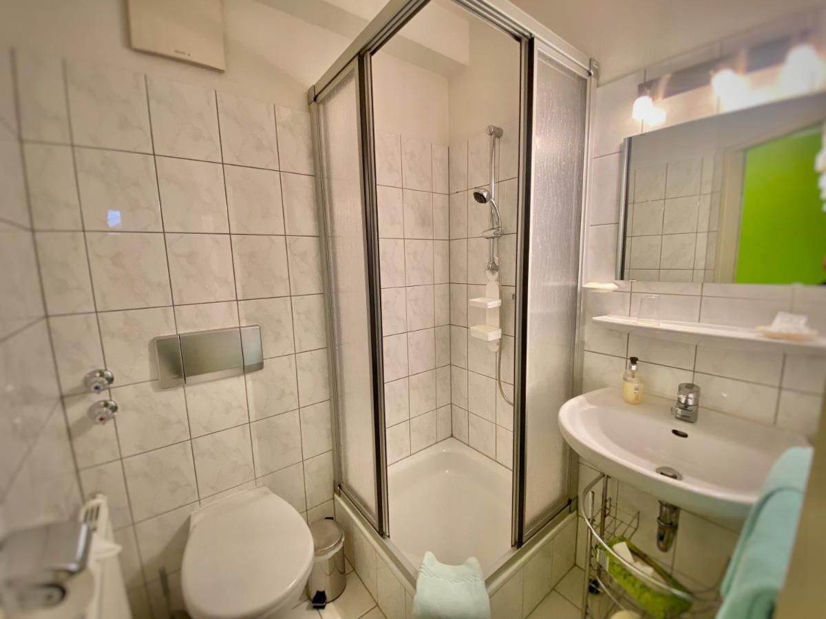 Hotel Kaiserswerth Düsseldorf Esterno foto