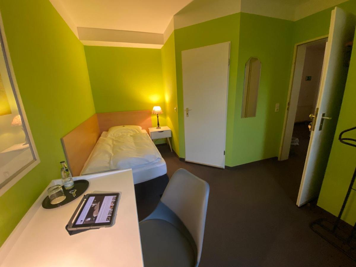Hotel Kaiserswerth Düsseldorf Esterno foto