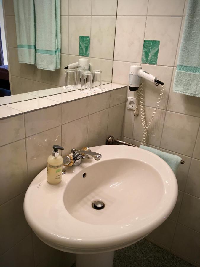 Hotel Kaiserswerth Düsseldorf Esterno foto